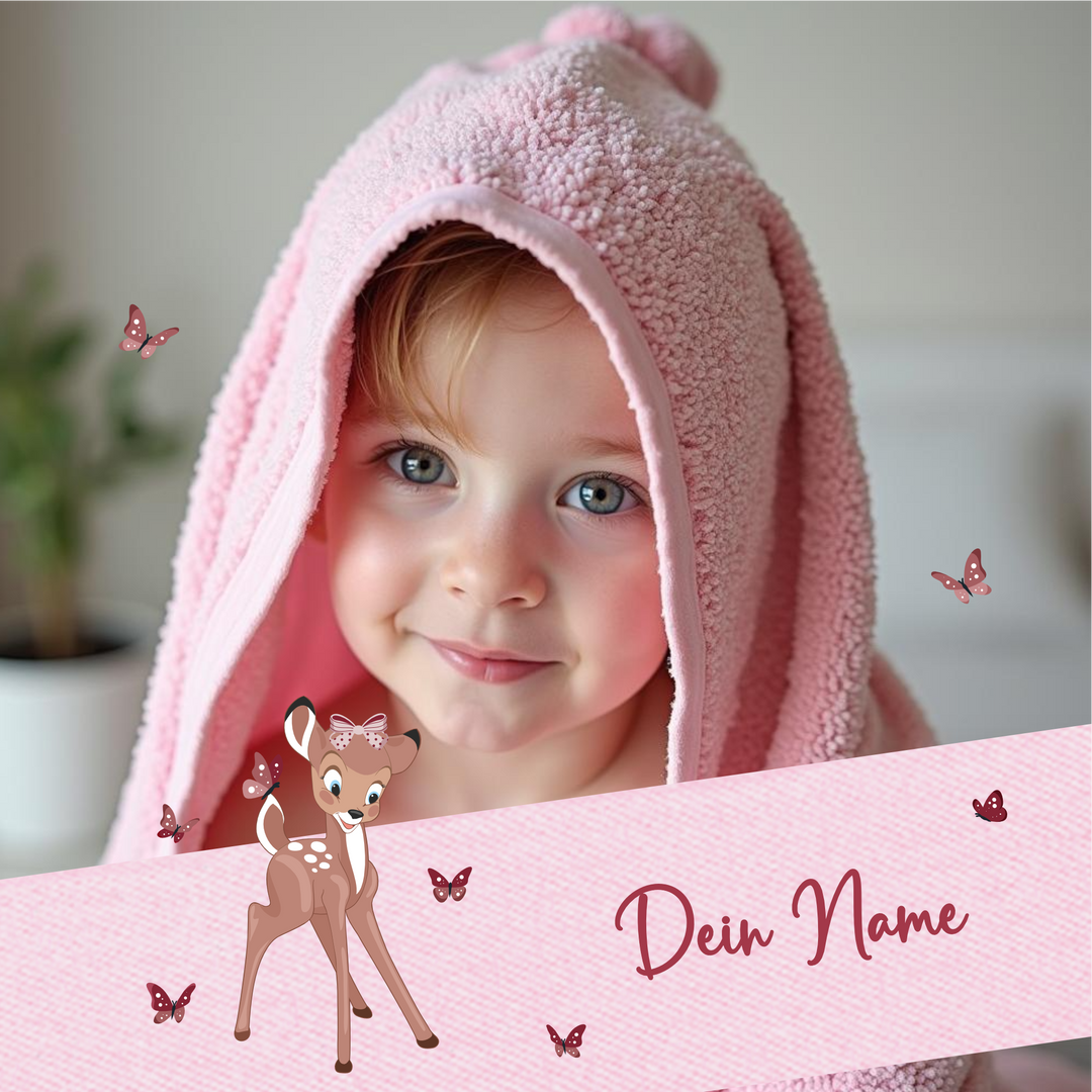 Kind mit Handtuch in rosa Motiv Reg mit Schmetterling