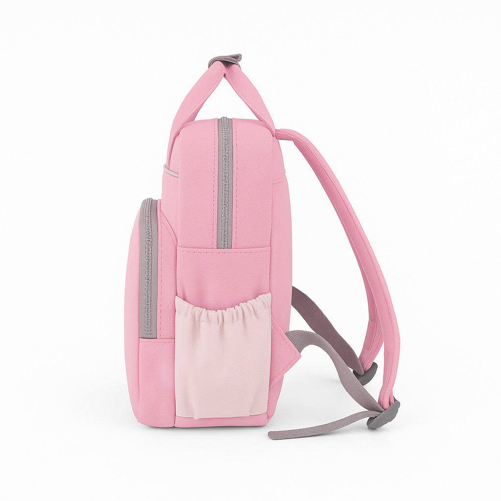 Rosa Kindergartenrucksack Happy Style von der Seite mit elastischer Außentasche für Trinkflasche