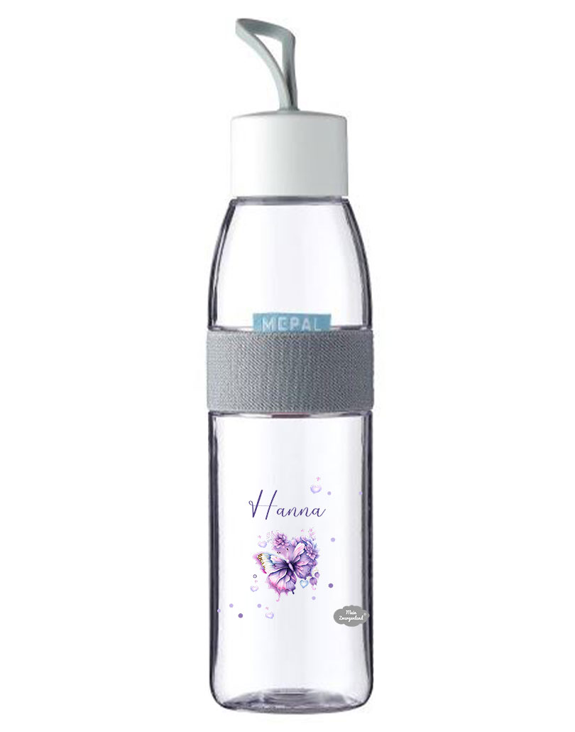Trinkflasche Ellipse für kohlensäurehaltige Getränke in Weiß mit Name und Motiv Schmetterling mit Herzen
