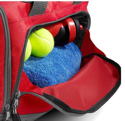 Multi-Sporttasche 41L mit Schuhfach und Feuchtfach in Rot mit Name und Fußball Deutschland