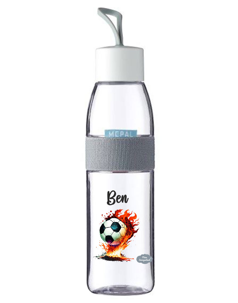 Trinkflasche Ellipse für kohlensäurehaltige Getränke in Weiß mit Name und Motiv Fußball Inferno