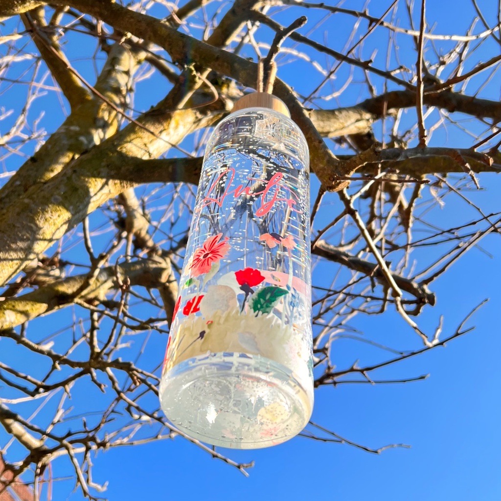 Glasflasche Luna mit Name personalisiert Motiv Blumenwiese
